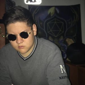 Meet your Posher, Alex